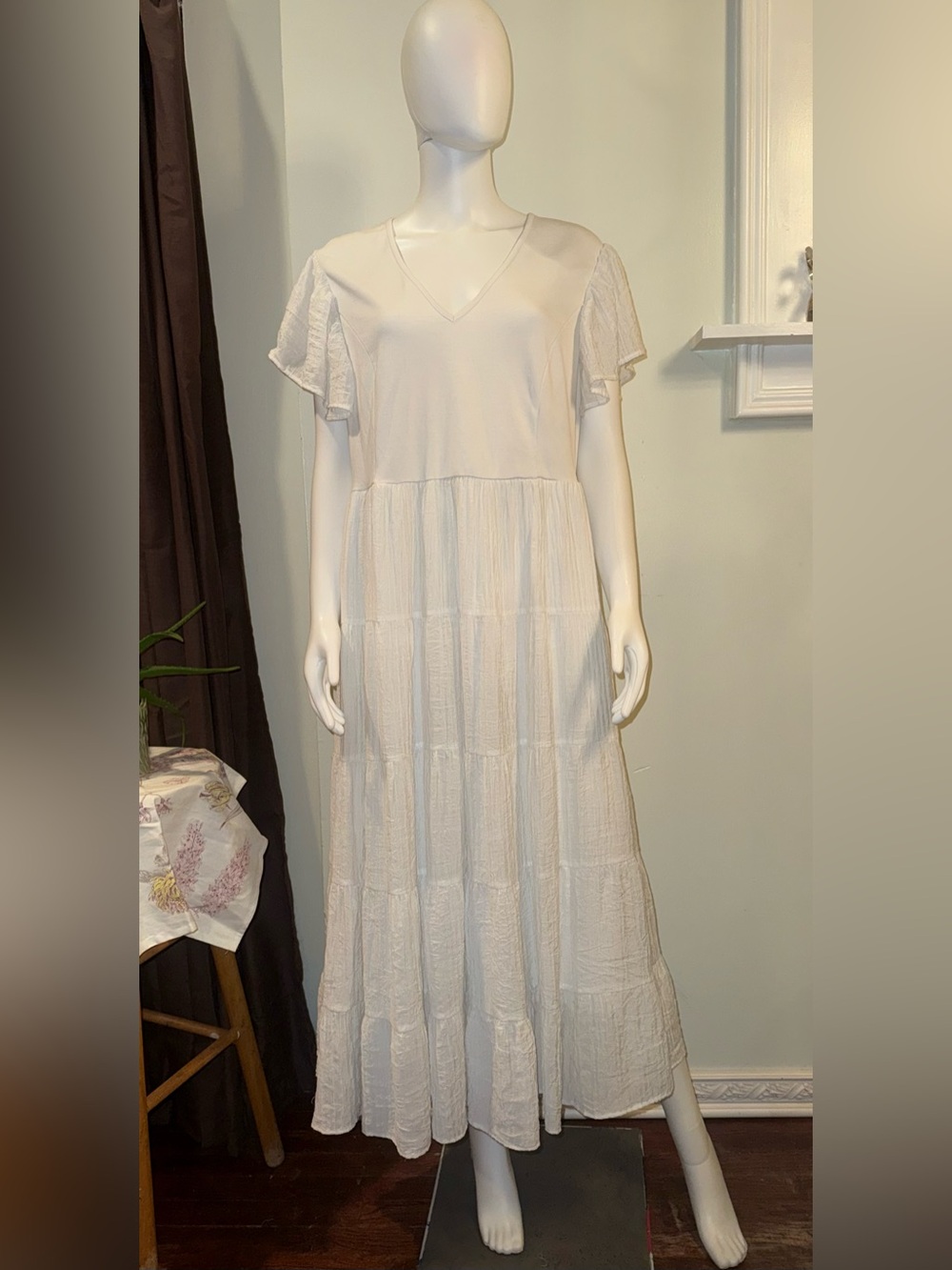 City Chic Cream V-Neck Tiered Maxi Dress